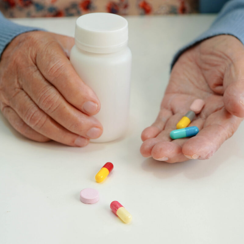 medication errors in assisted living facilities, assisted living medication management; med pass training